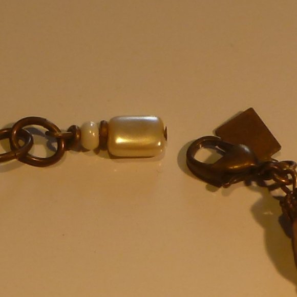 3 Unique and Functioning Watches - Picture 15 of 16